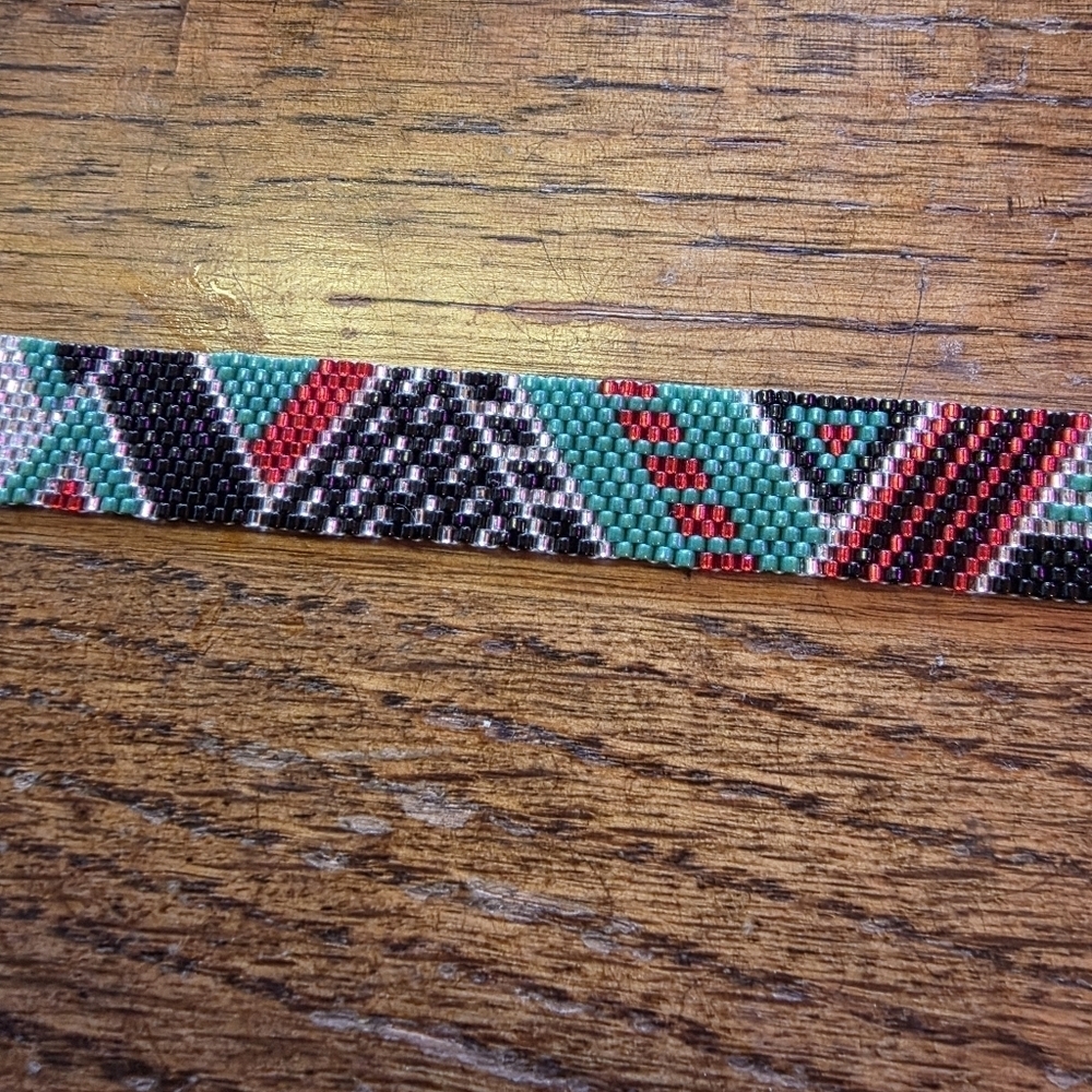 Colorful Hand Beaded Bracelet - Picture 4 of 7